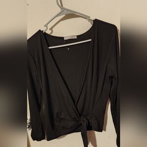 Tresics Elegant Black Top